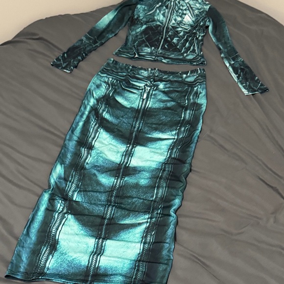 Fashion Nova Teal Spandex Printed Skirt Set - Picture 10 of 12